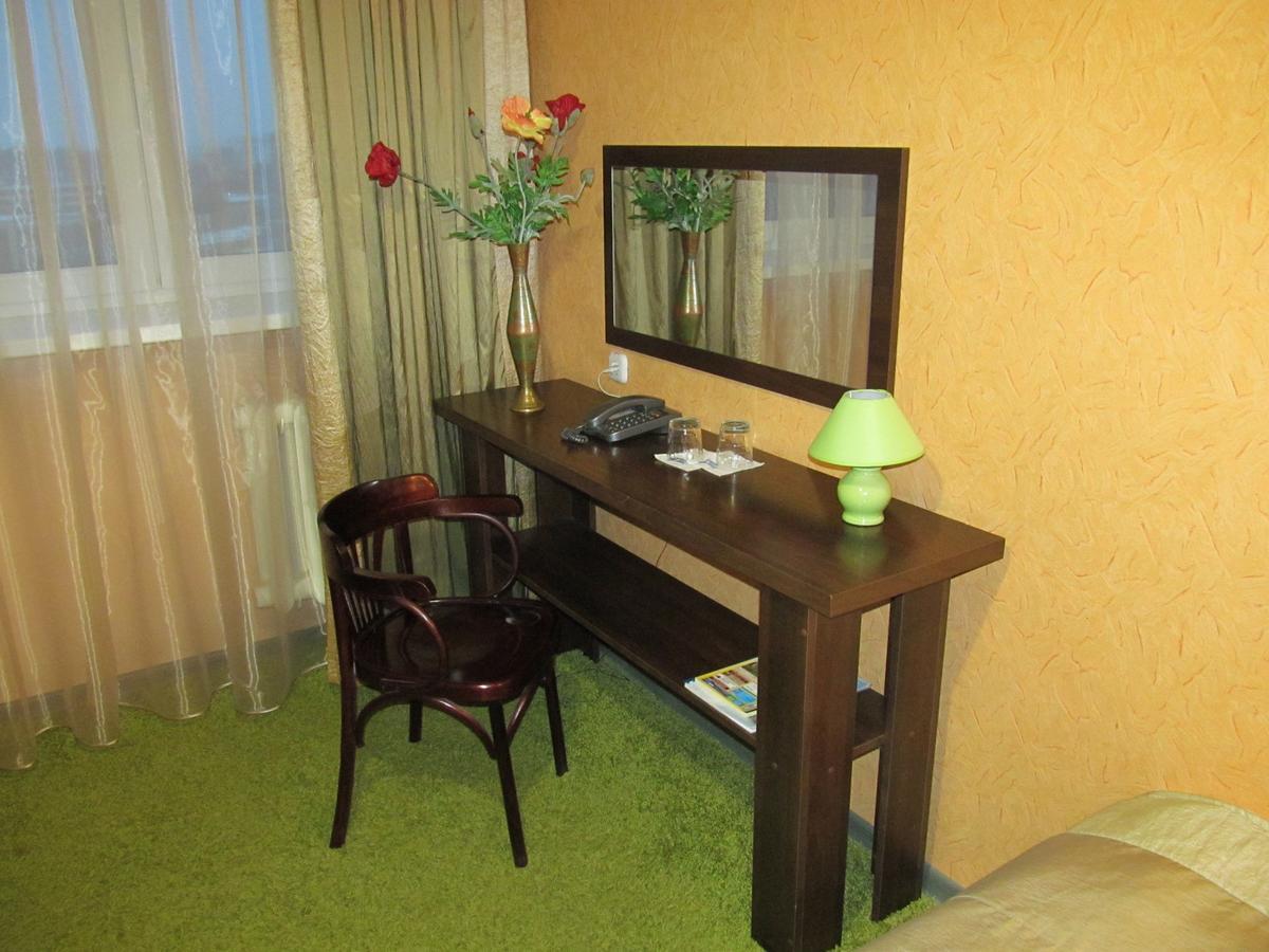Hotel Vetraz Vitebsk Extérieur photo
